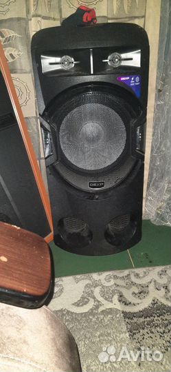 Музыкальная колонка с блютузом и караоке