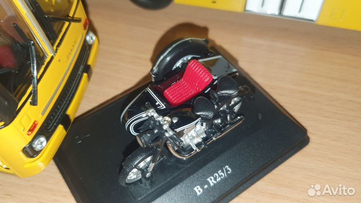 Модель мотоцикла 1/43