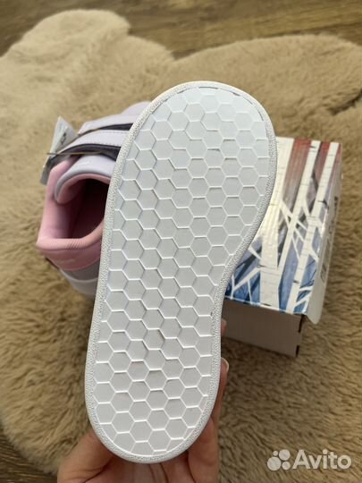 Новые кеды adidas для девочки 26