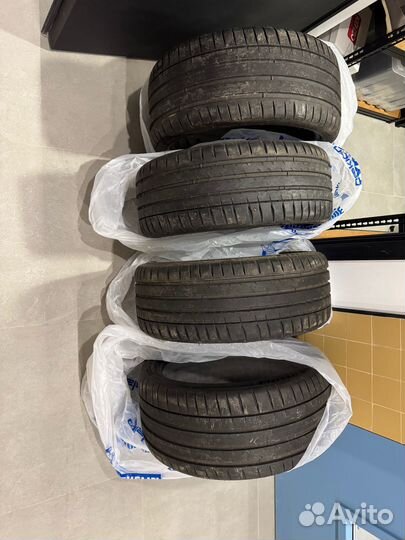 Michelin Pilot Sport 4 S 225/40 R19 и 255/35 R19 96Y
