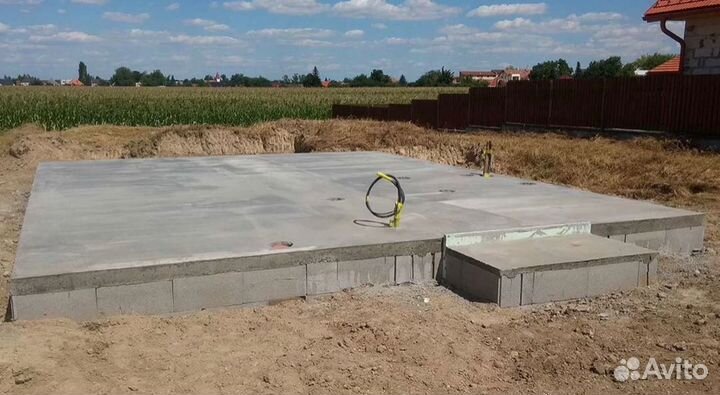 Бригада строителей