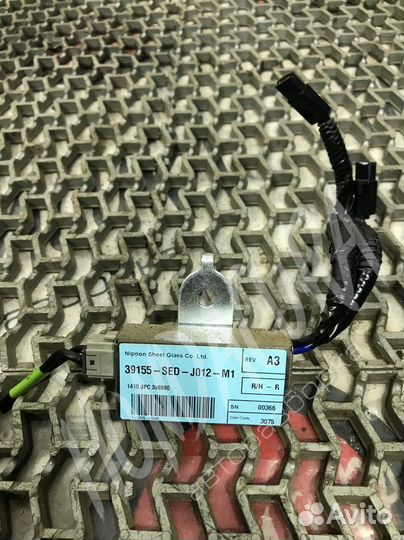 Усилитель антенны Honda Accord 39155-SED-J012