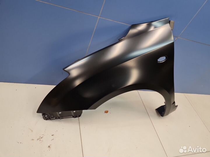 Крыло переднее левое Suzuki Swift 2004-2010