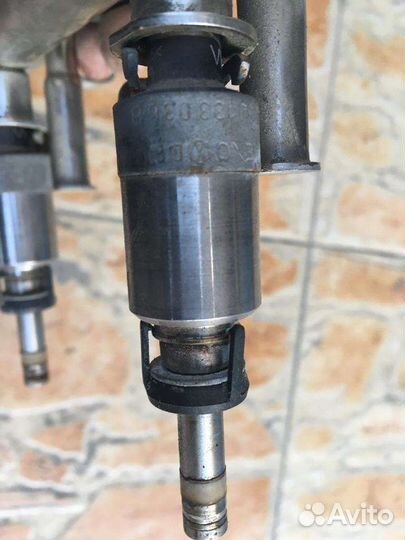 Топливная форсунка VW Passat 1.8