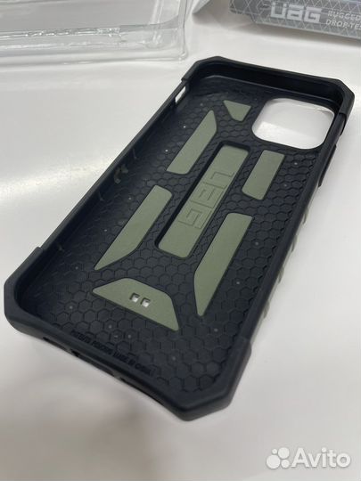 Чехол UAG на iPhone 12 pro