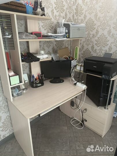 Компьютерный стол