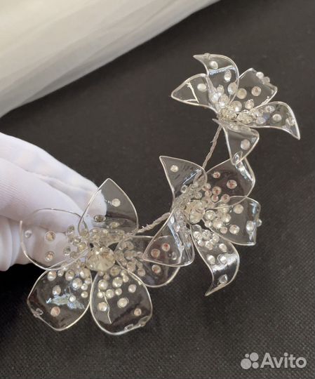 Украшение в прическу