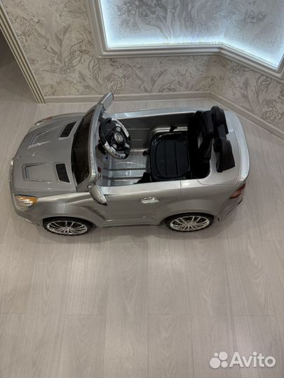 Детский электромобиль