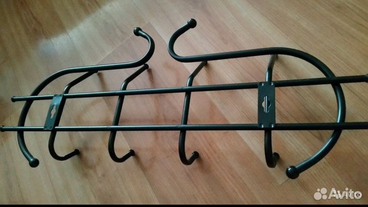 Вешалка настенная