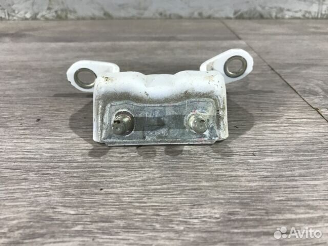 Петля двери nissan almera G15 1.6 мт седан