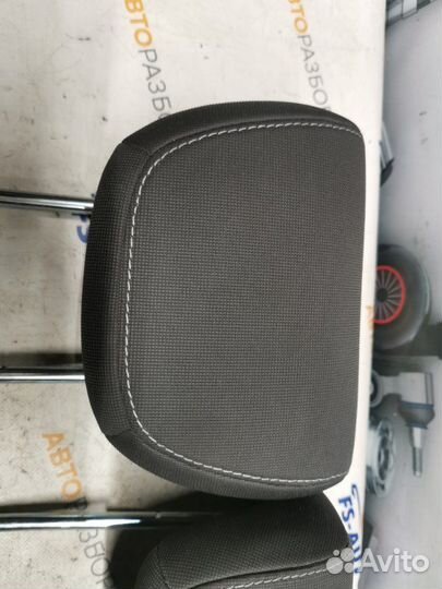 Подголовник сиденья задний Ford Focus 3 1.6 pnda