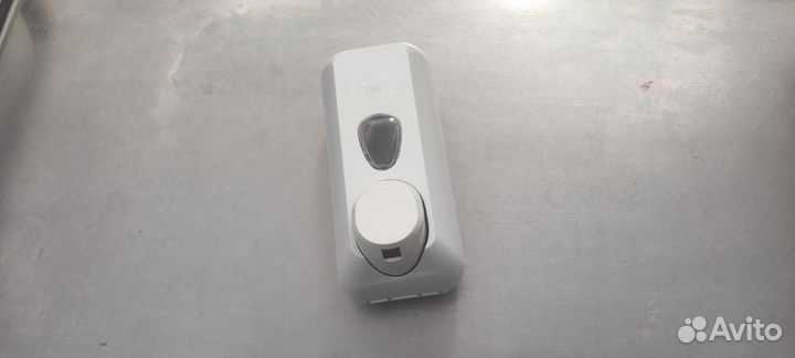 Диспенсеры и дозаторы Lime