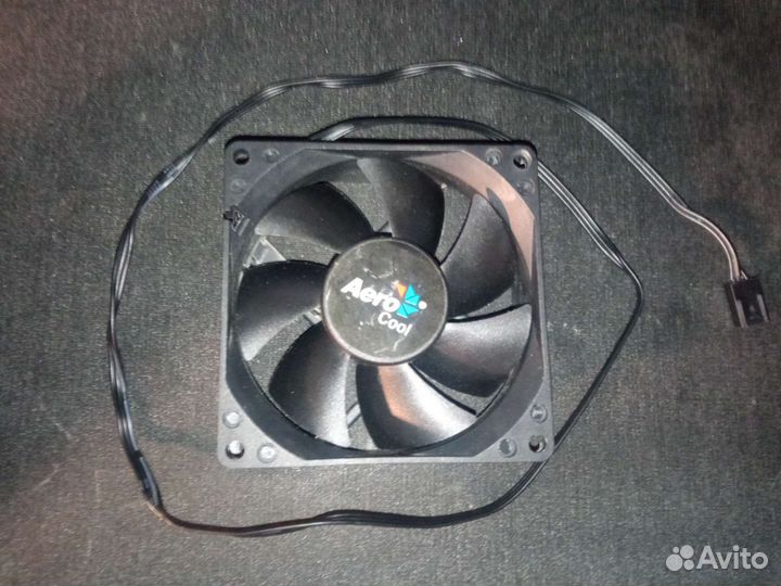 Вентилятор для корпуса 80*80