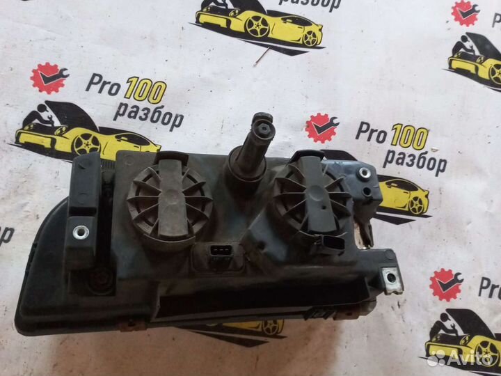 Volvo 850 передняя фара