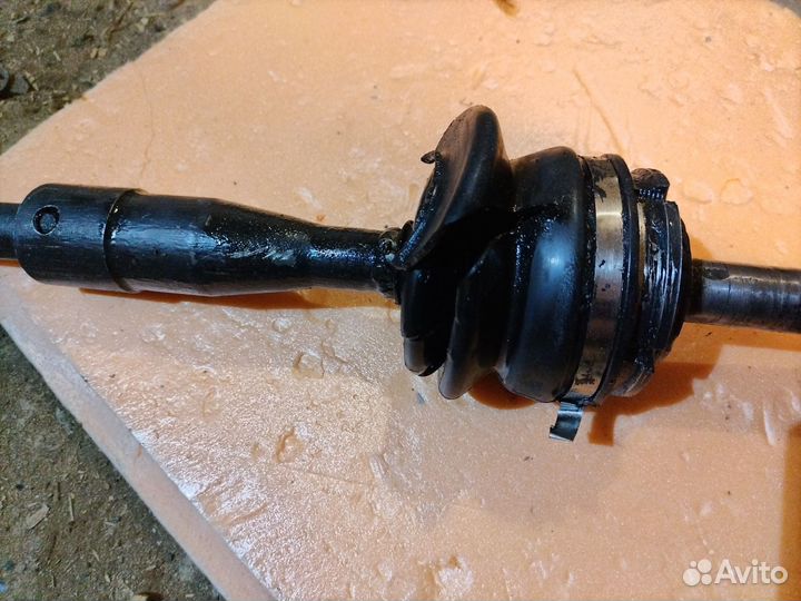 Вал карданный рулевой Nissan navara d40