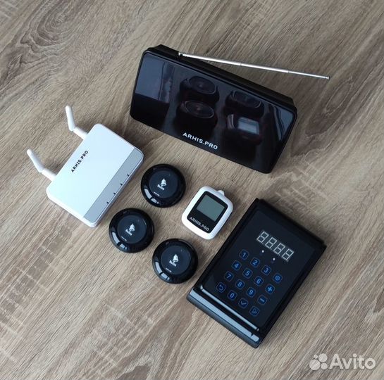 Кнопка вызова официанта, часы, табло, пуль, репите