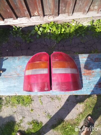 Задний фонарь правый Ford mondeo 2