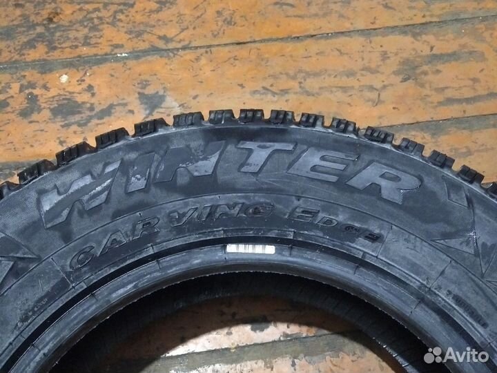 Pirelli Winter Carving Edge 215/70 R16 100T