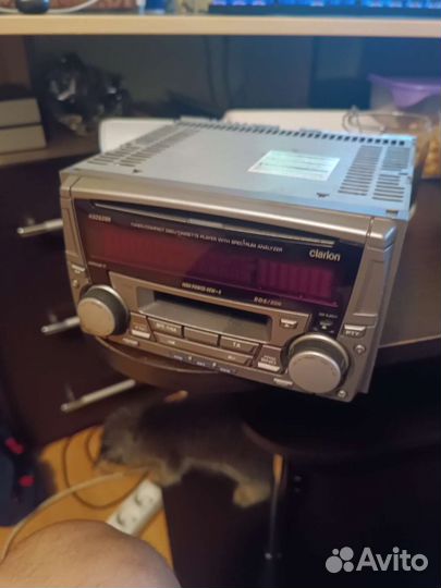 Кассетная автомагнитола clarion