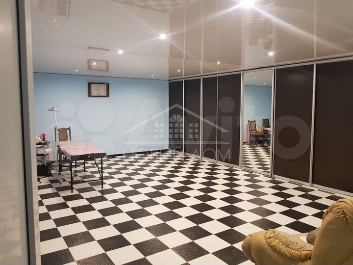 Дом 300 м² на участке 3,5 сот.