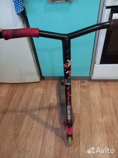 Трюковой самокат touch team duker 202