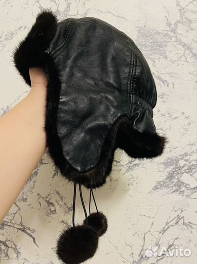 Кожаная шапка с натуральным мехом