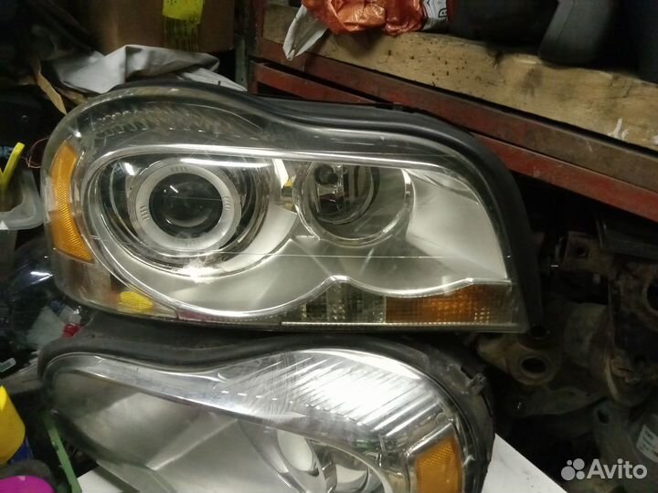 Передняя фара левая Volvo xc90