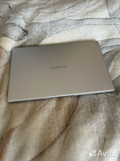 Huawei mate book d15