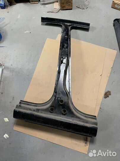 Стойка кузова центральная левая Opel Zafira B 2005