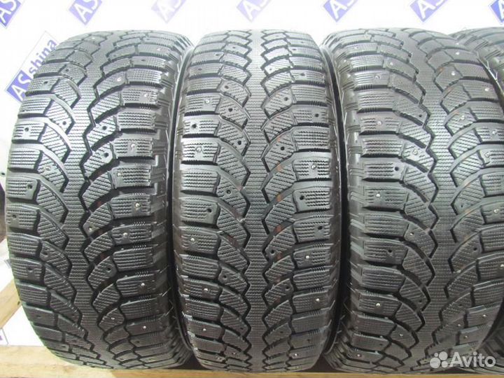 Bridgestone Blizzak Spike-01 235/60 R17 88R