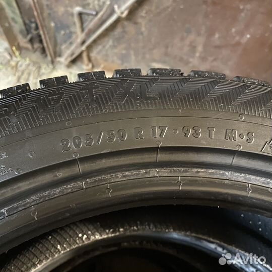 Gislaved Nord Frost 200 205/50 R17 93T