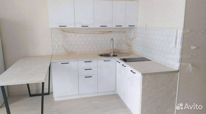 Кухня новая