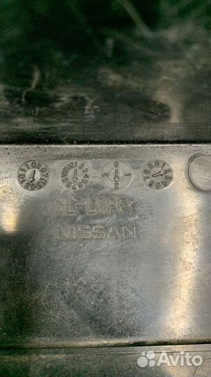 Дефлектор радиатора передний правый Infiniti Ex37