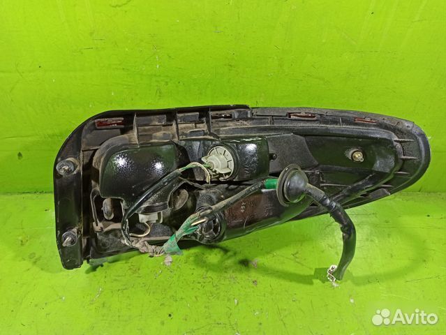 Фонарь задний задний левый Toyota Carina AT190