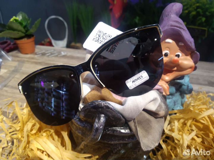 Солнцезащитные очки