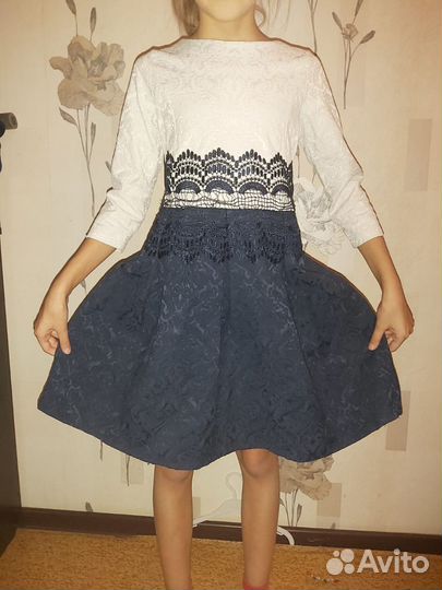 Нарядное платье для девочки 134 140