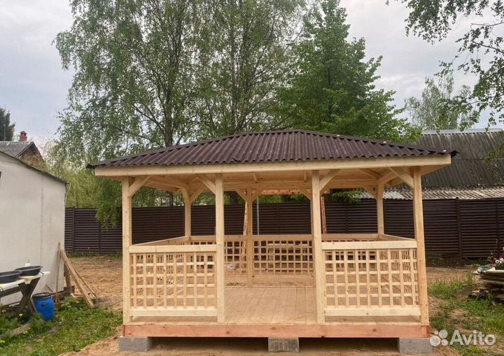 Беседка из дерева