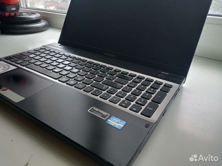 Ноутбук Samsung