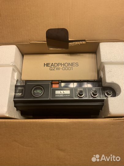 National RV-490. Магнитофон кассетный в коробке