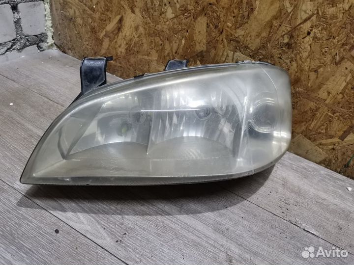 Фара на Chery Amulet