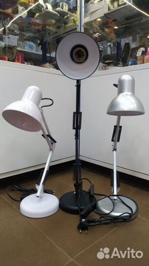 Настольные ученических лампы