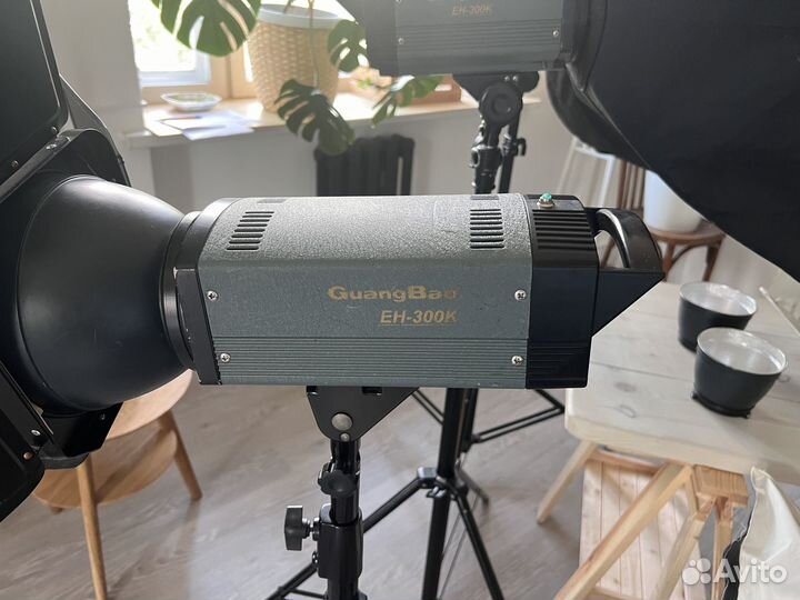 Комплект студийного света 300дж х3 guangbao