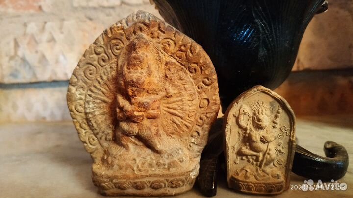 Кирпич клейменый из гробницы в Самарканде. Нэцкэ