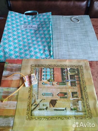 Пакеты подарочные