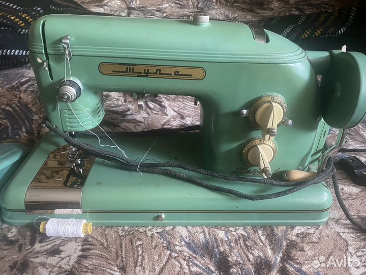 Швейная машина