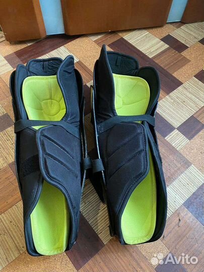 Щитки хоккейные Warrior sr15