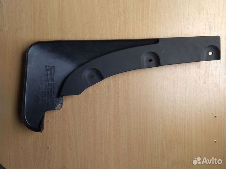 Брызговик передний тойота раф 4 2005-10