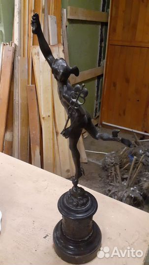 Бронзовая статуэтка
