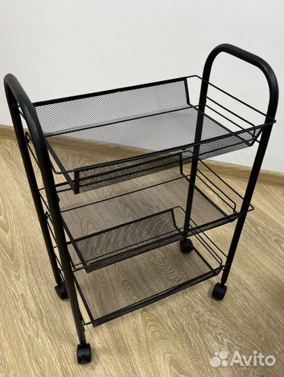 Этажерка металлическая на колесиках. Новая