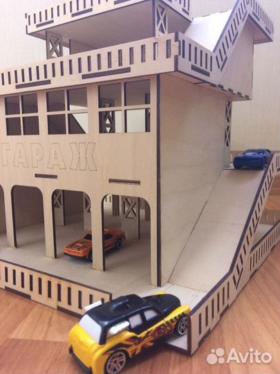 Гараж/парковка для машинок